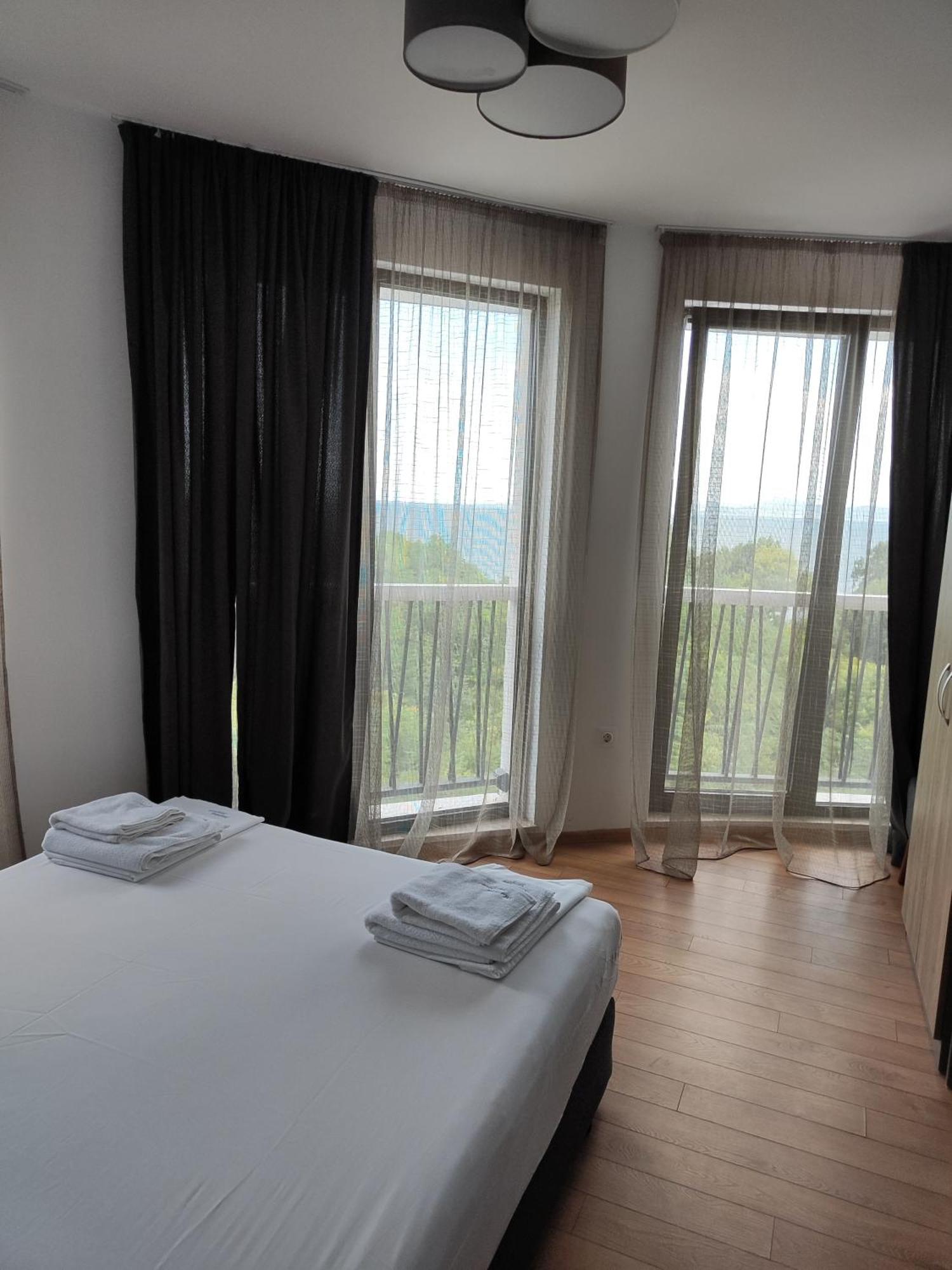Marina Sarafovo Hotel Burgas Stad Buitenkant foto