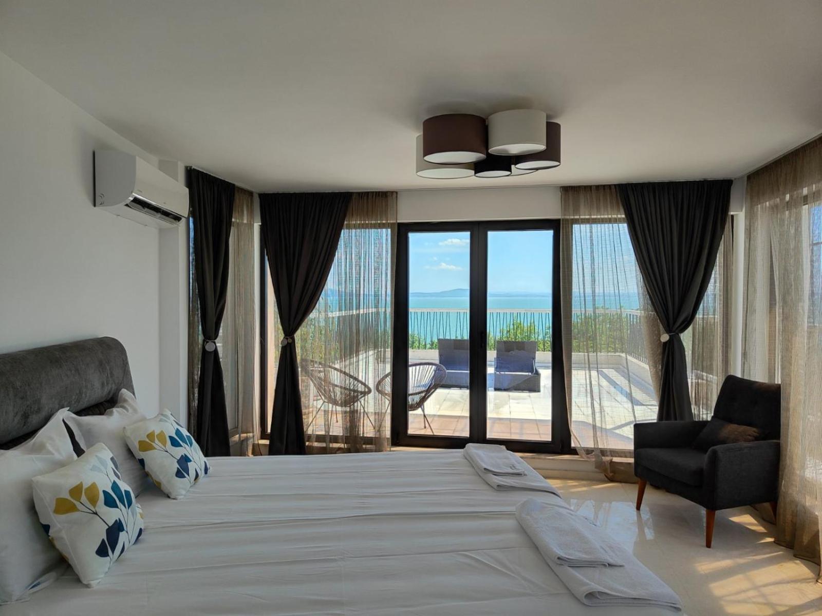 Marina Sarafovo Hotel Burgas Stad Buitenkant foto